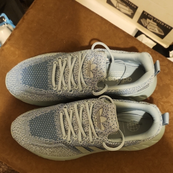 NWT Womens Adidas Swift Run 22 Magic Grey Altered Blurs - Picture 2 of 6